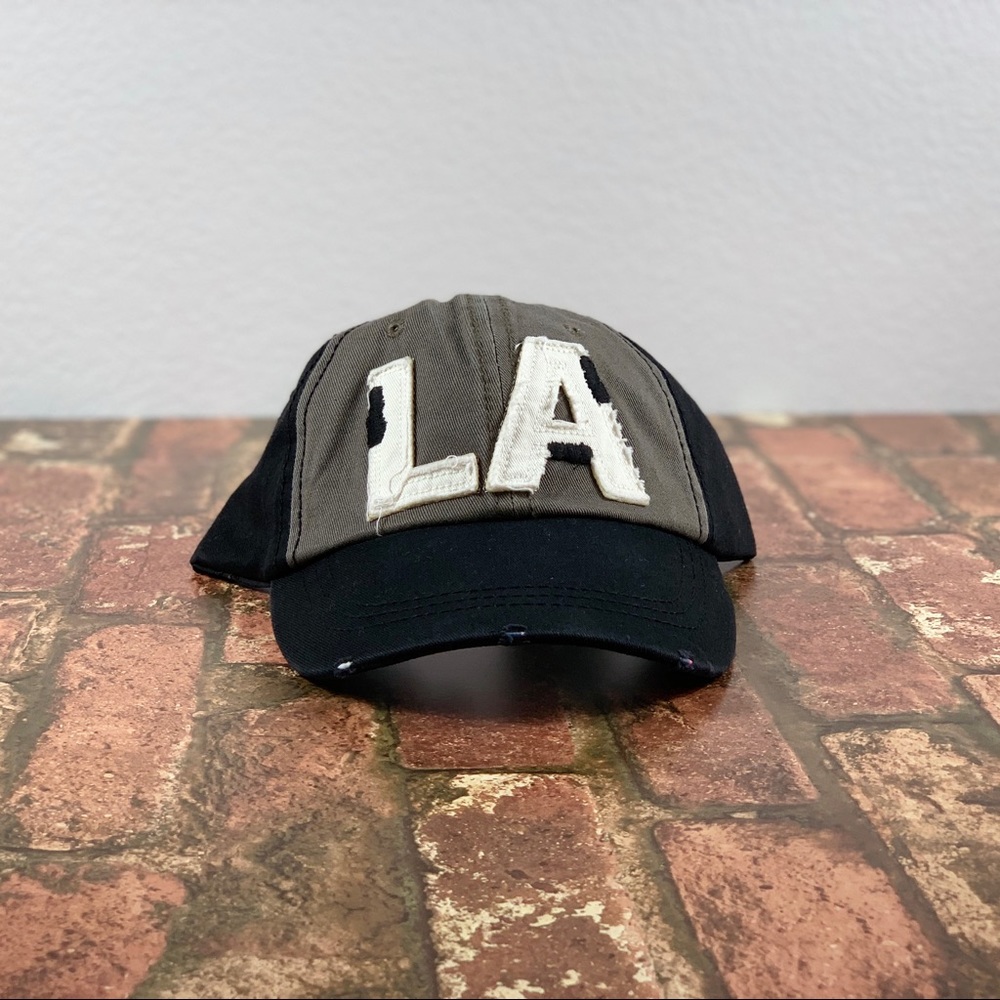 🌴 Distressed LA Baseball Cap 🌴 - Picture 3 of 5